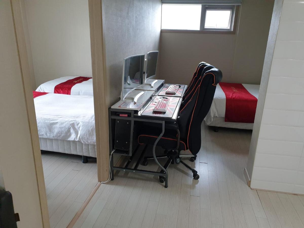 R&T Hotel Чеджу Екстериор снимка