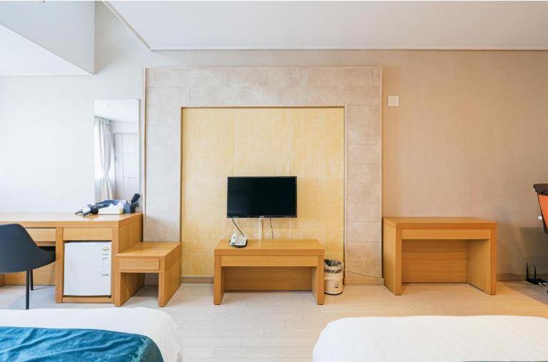 R&T Hotel Чеджу Екстериор снимка