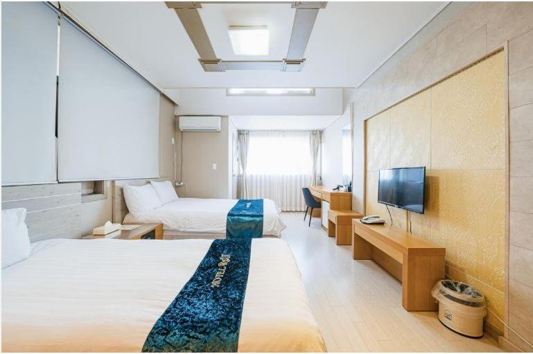 R&T Hotel Чеджу Екстериор снимка
