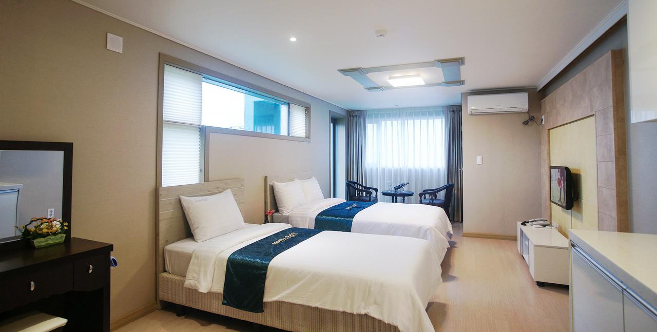 R&T Hotel Чеджу Екстериор снимка